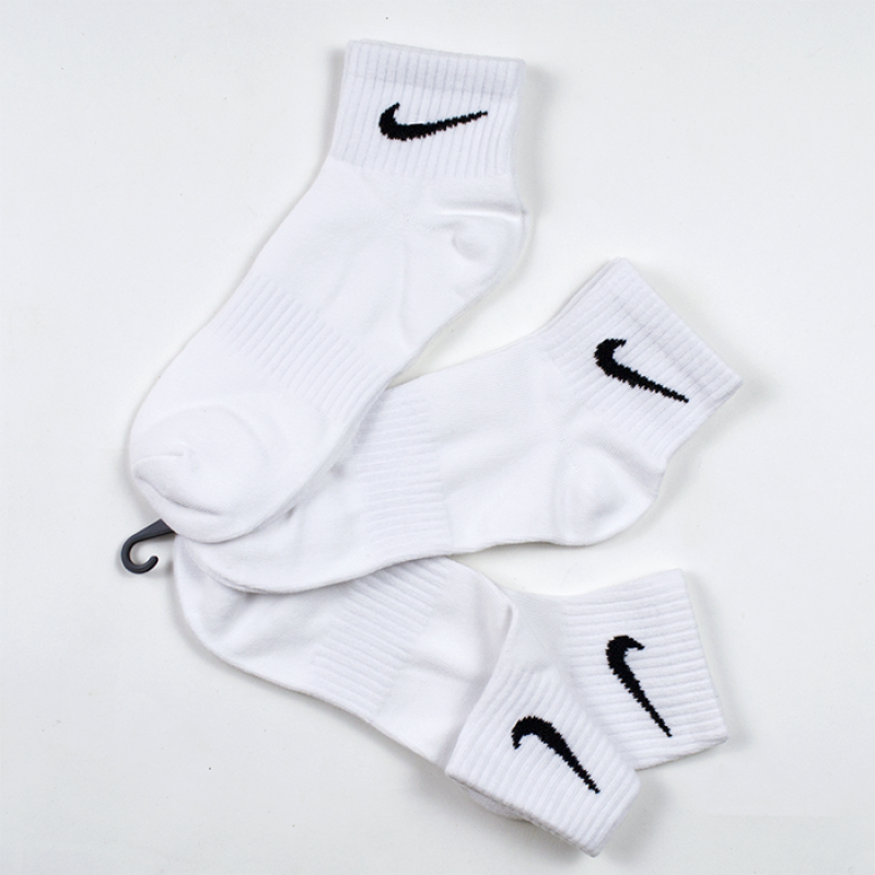 Середні шкарпетки Nike Everyday Lightweight Ankle