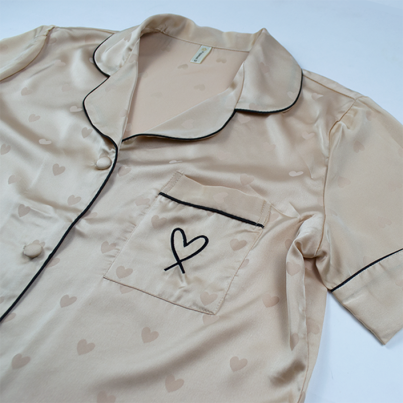 Жіноча піжама з сердечками