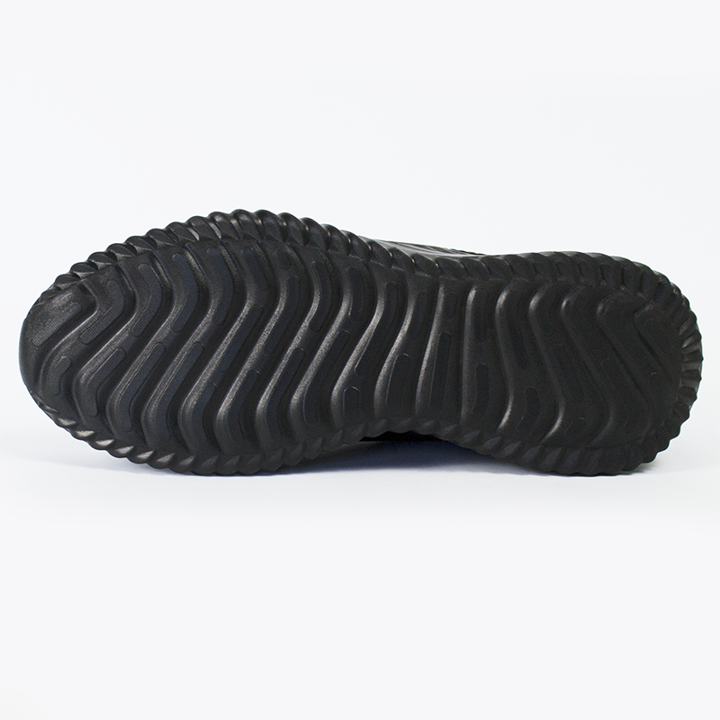 Чорні чоловічі кросівки