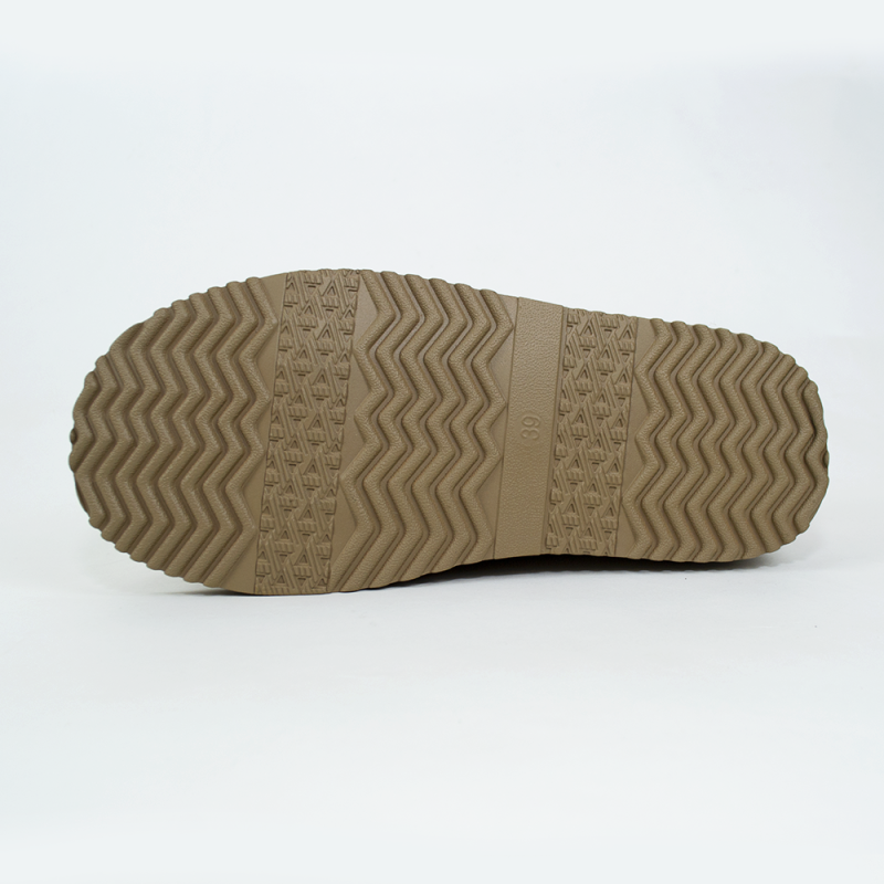 Сноубутси короткі жіночі зимові